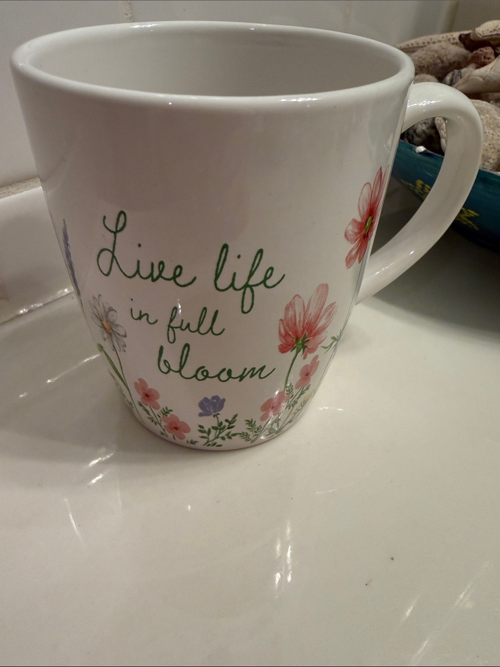 White Floral 'Live Life in Full Bloom' Ceramic Mug